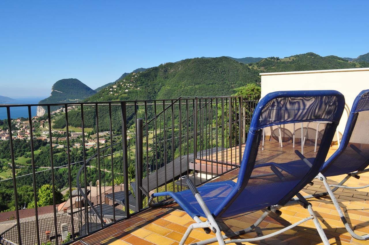 Holiday Home Near Monte Baldo In Tremosine Sul Garda エクステリア 写真