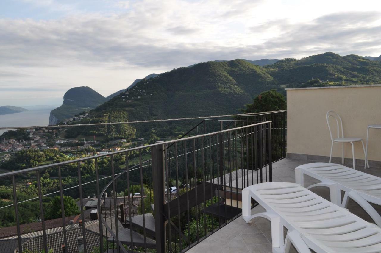 Holiday Home Near Monte Baldo In Tremosine Sul Garda エクステリア 写真